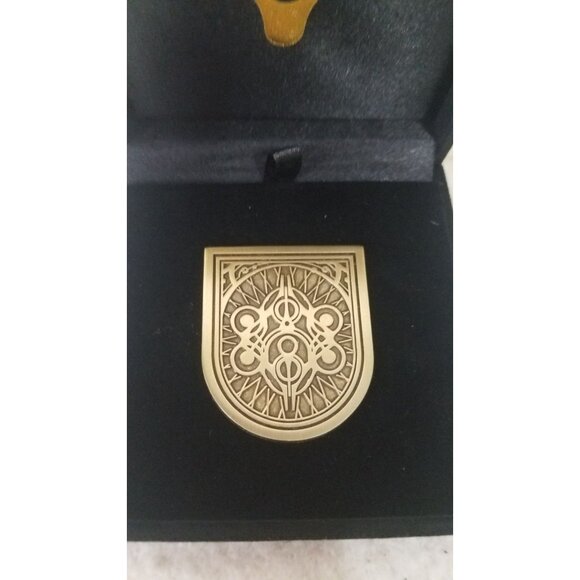 Destiny 2‎ Realmwalker Seal Pin Bungie Rewards Medallion RARE RETIRED - Picture 1 of 4